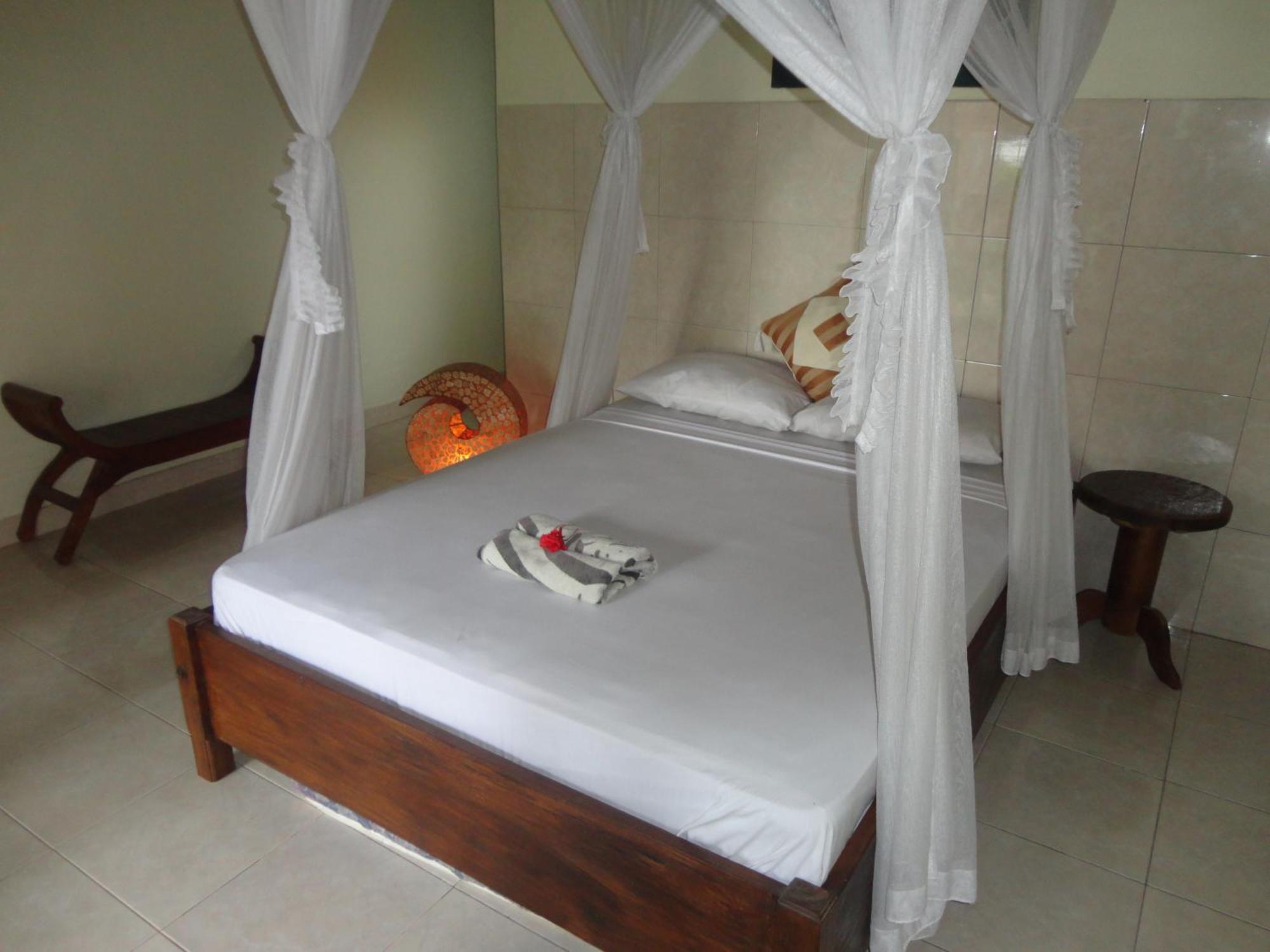Rumahku Homestay Амед Экстерьер фото